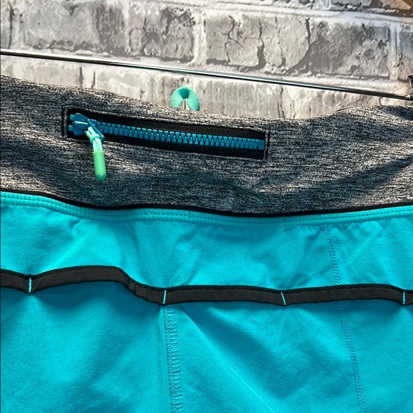 lululemon‎ athletica Women's Shorts - Picture 2 of 8